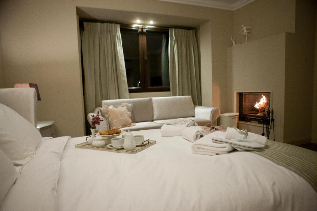 Melies Boutique Hotel Káto Loutrákion Chambre photo
