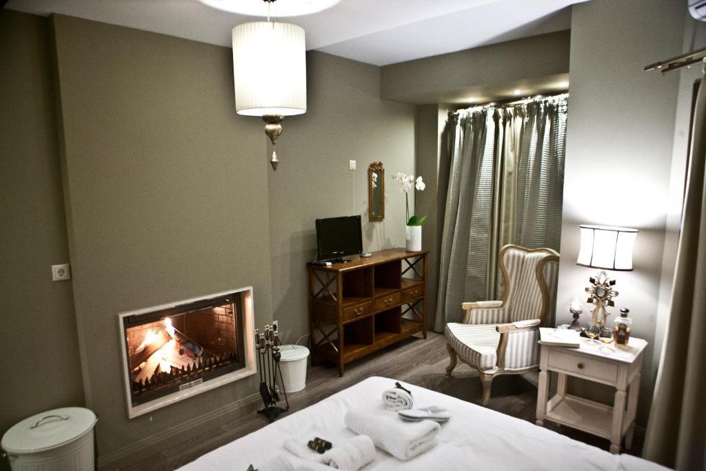 Melies Boutique Hotel Káto Loutrákion Chambre photo