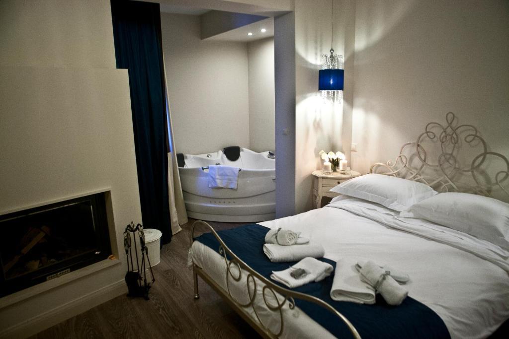 Melies Boutique Hotel Káto Loutrákion Chambre photo